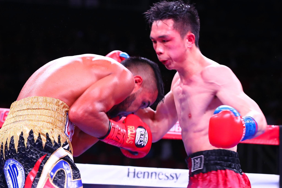 新浪直击徐灿赢得WBA世界金腰带