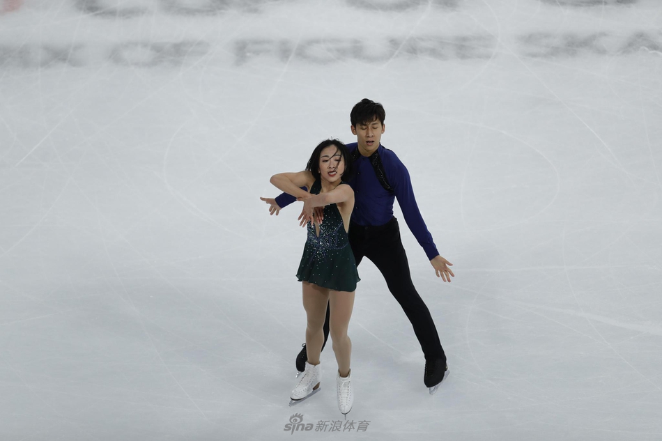新浪直击花滑中国杯隋文静/韩聪夺冠