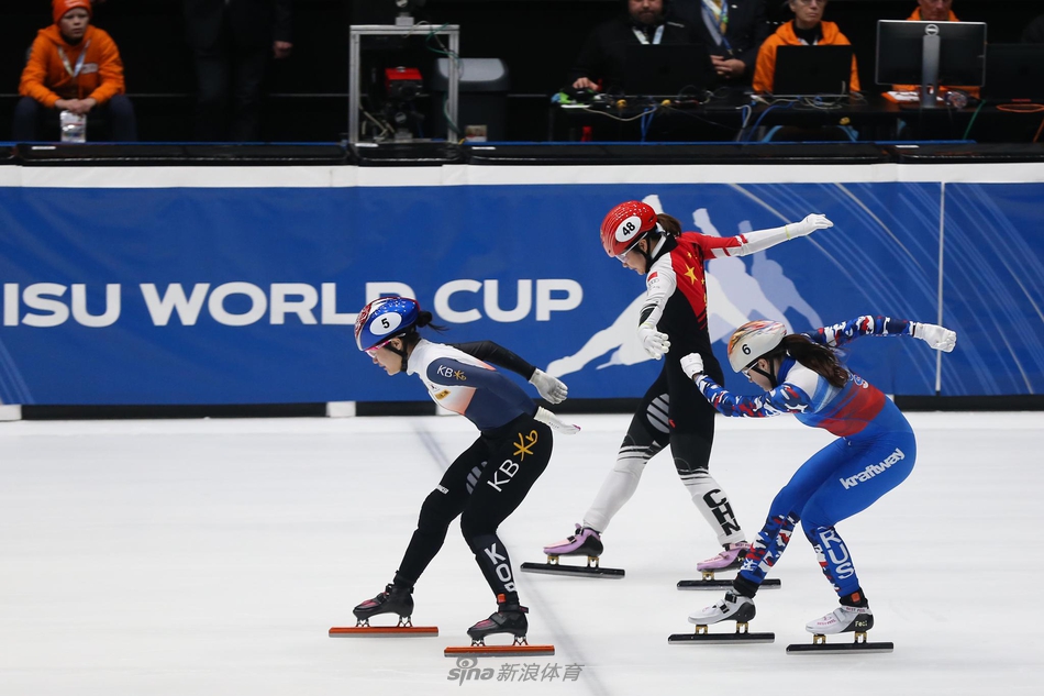 短道速滑世界杯韩雨桐女子1000米摘银