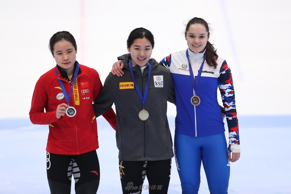 短道速滑世界杯韩雨桐女子1000米摘银