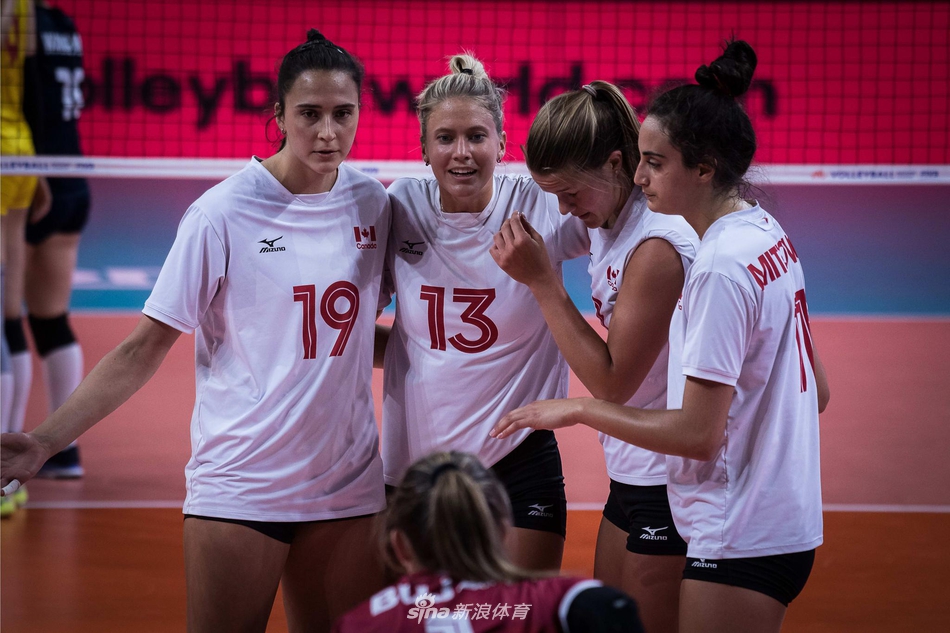 世联赛中国女排2-3不敌加拿大女排