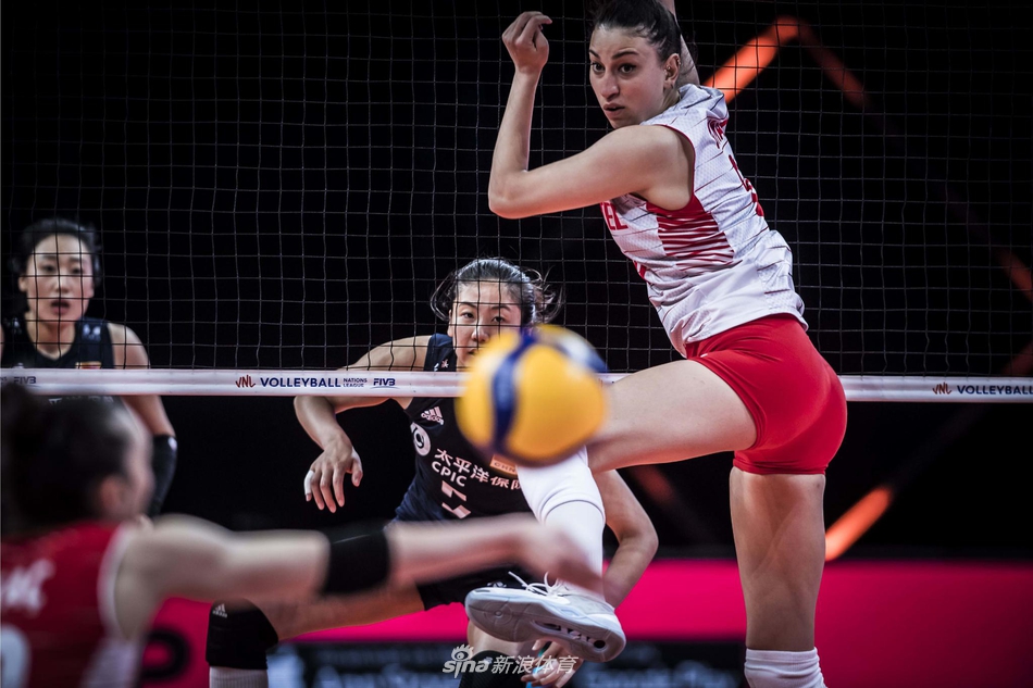 世联赛中国女排0-3不敌土耳其女排