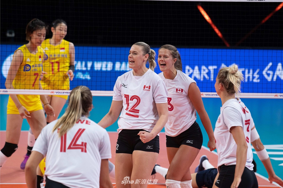 世联赛中国女排2-3不敌加拿大女排