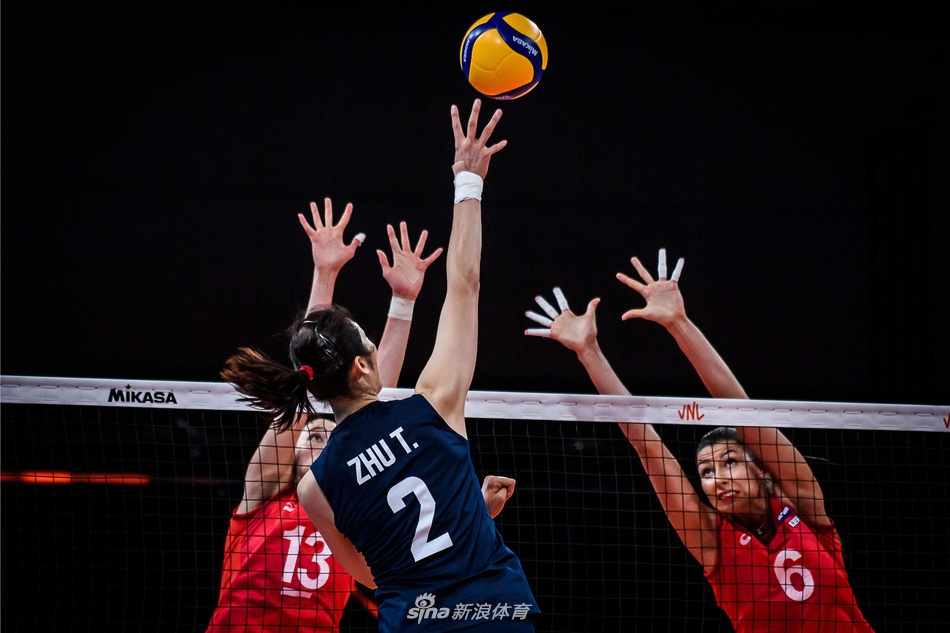 世联赛中国女排3-0俄罗斯女排