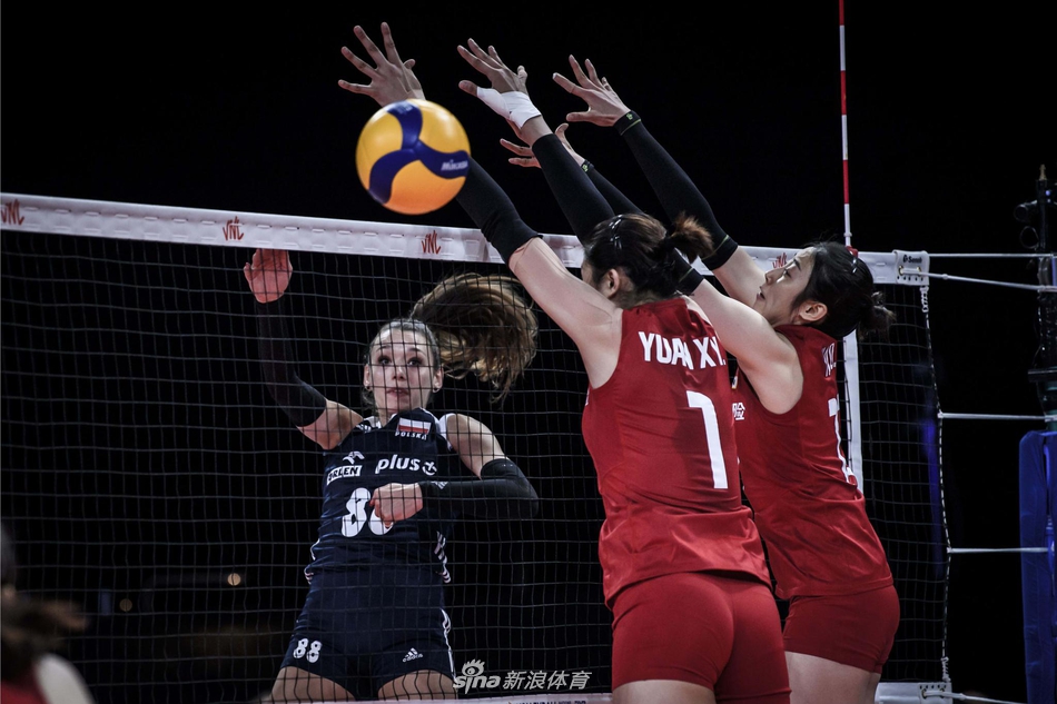世联赛中国女排3-0波兰女排