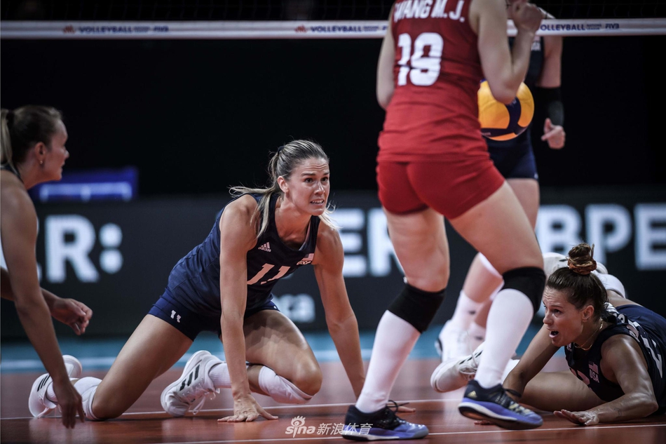 世联赛中国女排3-0美国女排