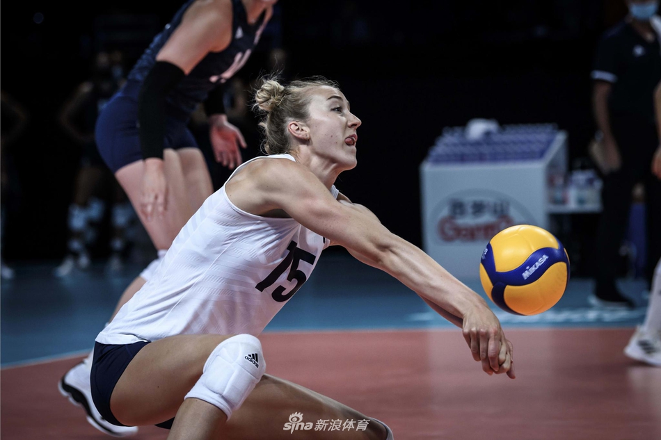 世联赛中国女排3-0美国女排