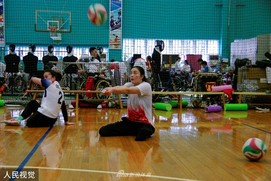 中国坐式排球队备战东京残奥会