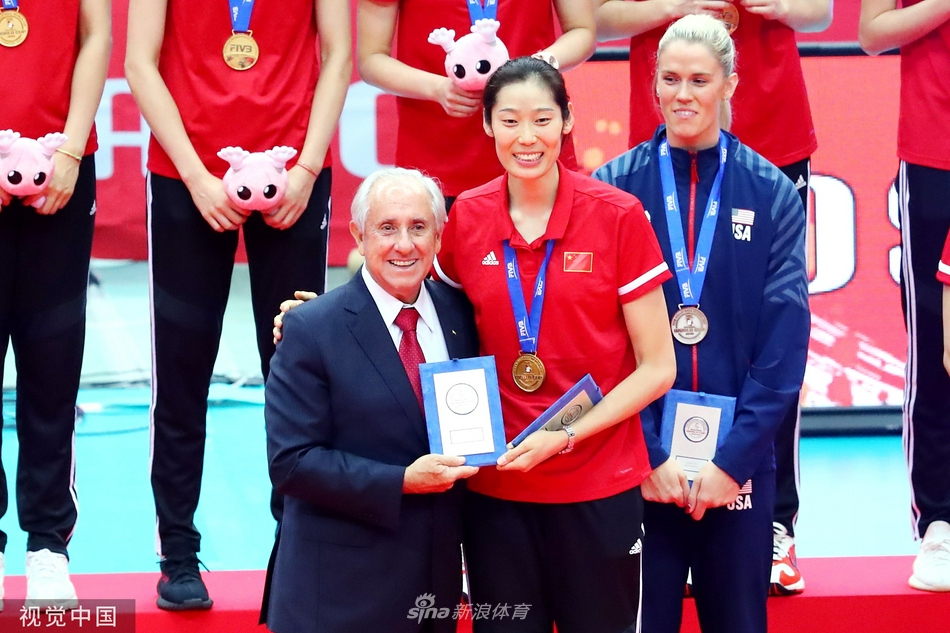 朱婷赵帅担任东京奥运会开幕式旗手