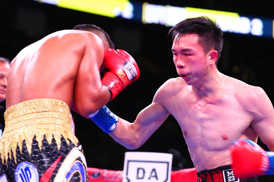 新浪直击徐灿赢得WBA世界金腰带