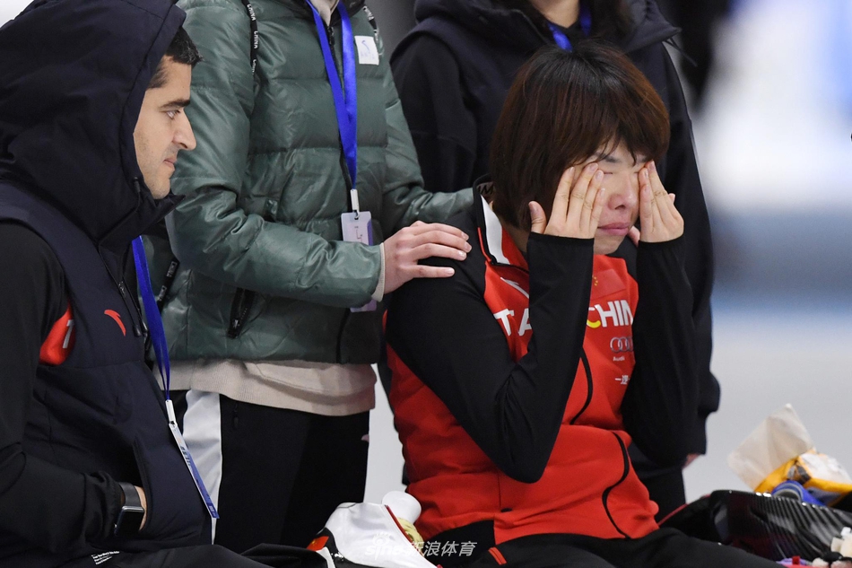 速度滑冰队选拔赛周洋犯规赛后痛哭