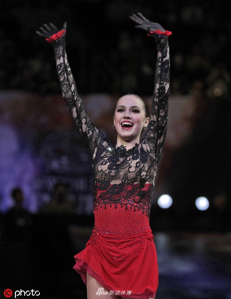 花滑世锦赛扎吉托娃夺冠 成就大满贯