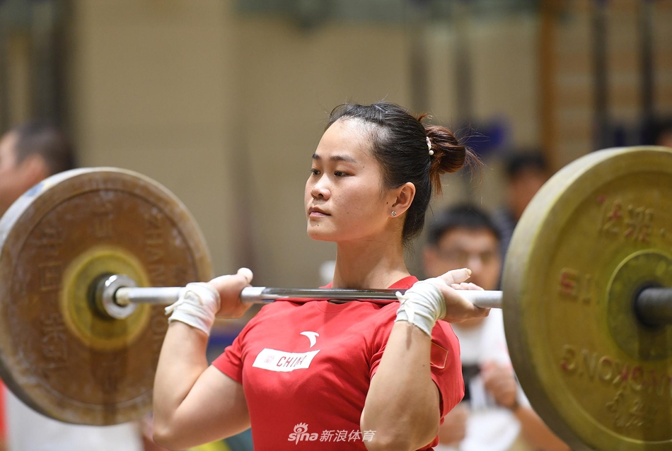 中国举重队备战世锦赛