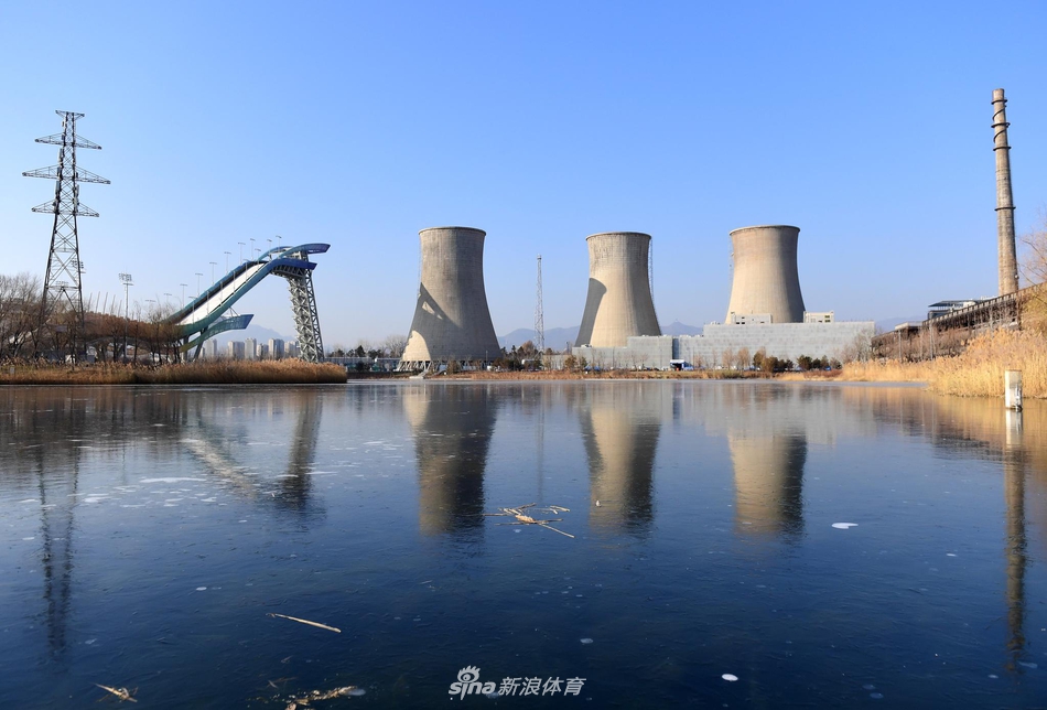 冬访首钢滑雪大跳台