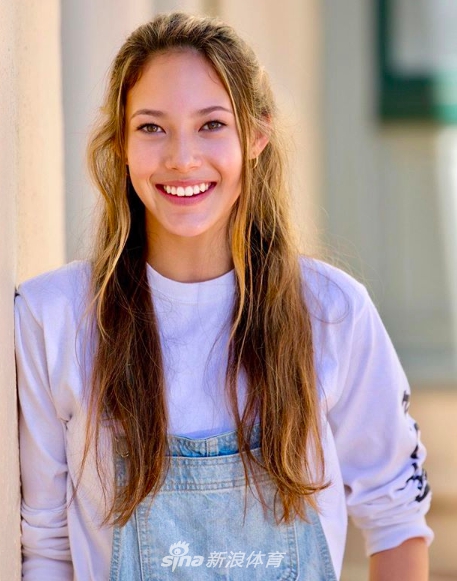 谷爱凌与刘昊然共度万圣节