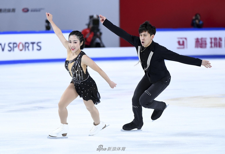 花滑中国杯隋文静/韩聪短节目第一