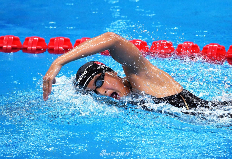 王简嘉禾破女子1500米自由泳亚洲纪录