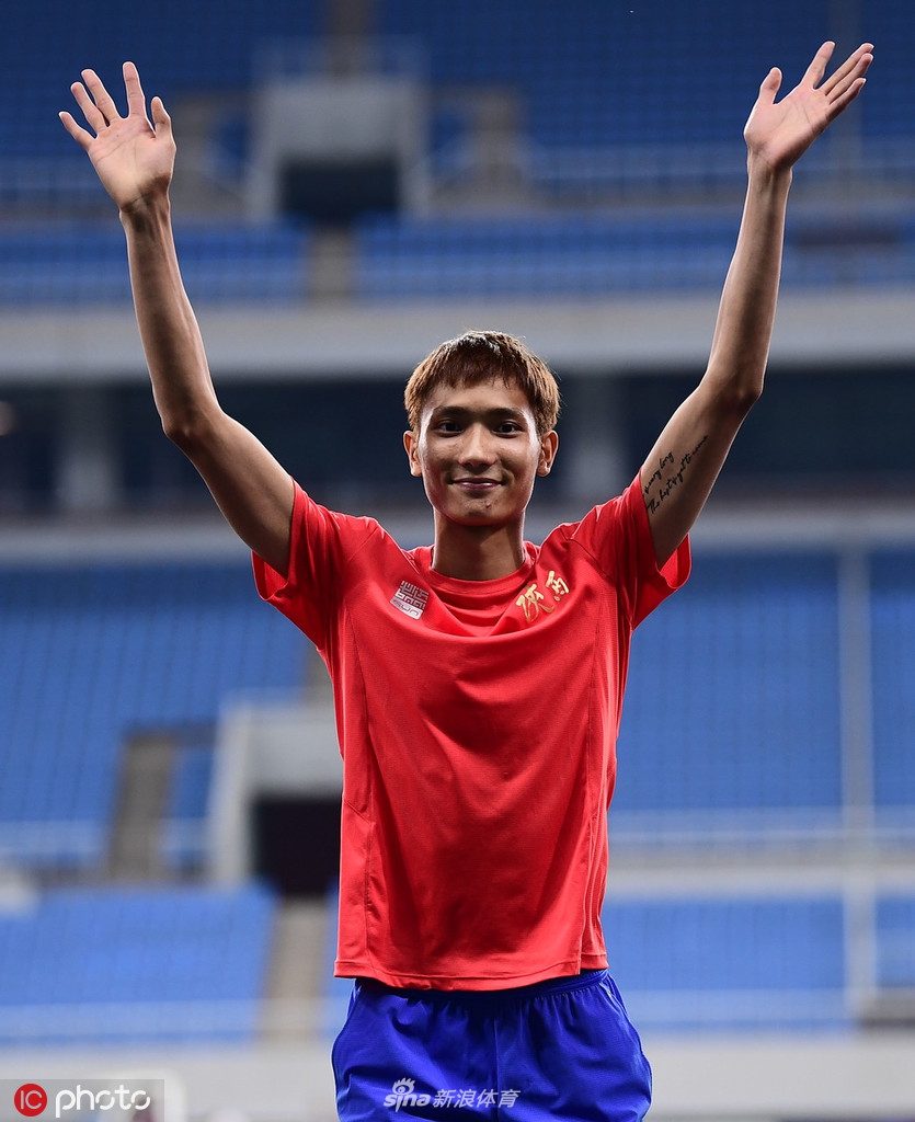 田径全锦赛男子三级跳远决赛:方耀庆夺冠