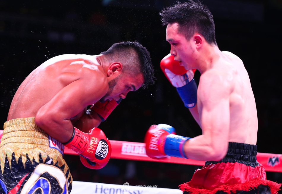 新浪直击徐灿赢得WBA世界金腰带