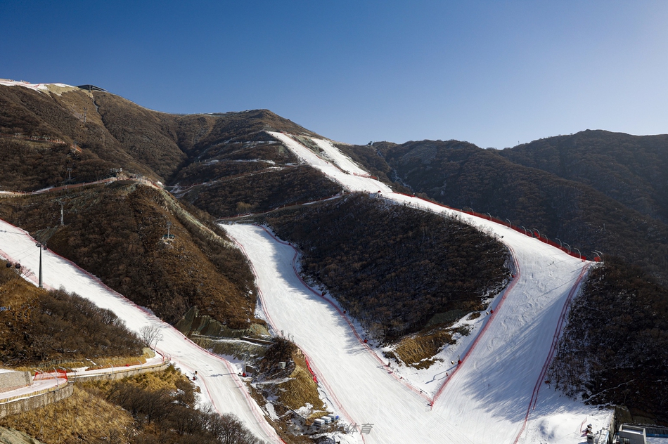 新浪直击：探访冬奥会延庆赛区国家高山滑雪中心