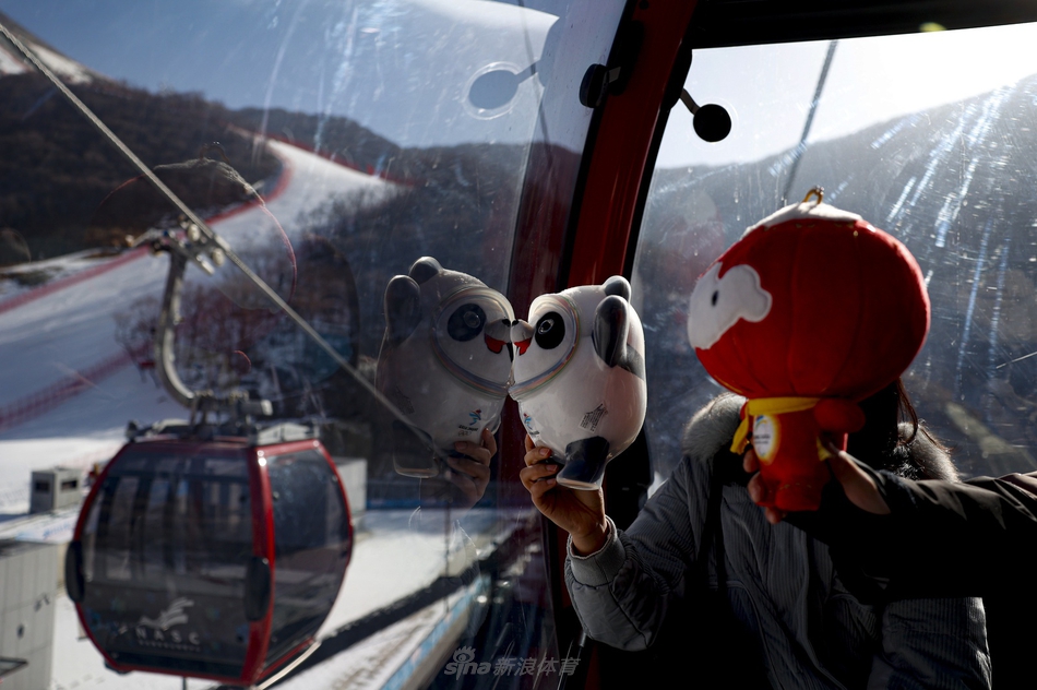 新浪直击：探访冬奥会延庆赛区国家高山滑雪中心