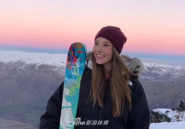 谷爱凌与刘昊然共度万圣节