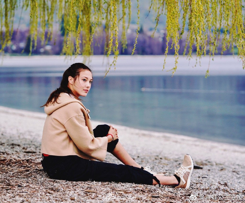 谷爱凌与刘昊然共度万圣节