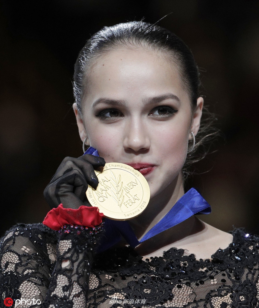 花滑世锦赛扎吉托娃夺冠 成就大满贯