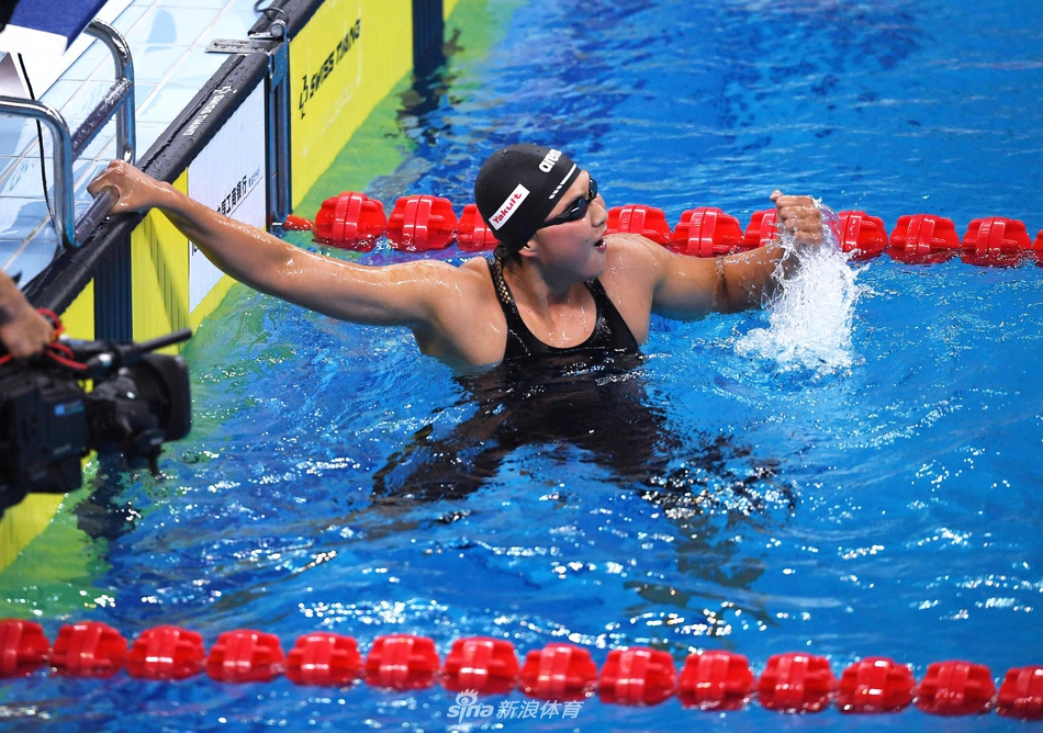 王简嘉禾破女子1500米自由泳亚洲纪录