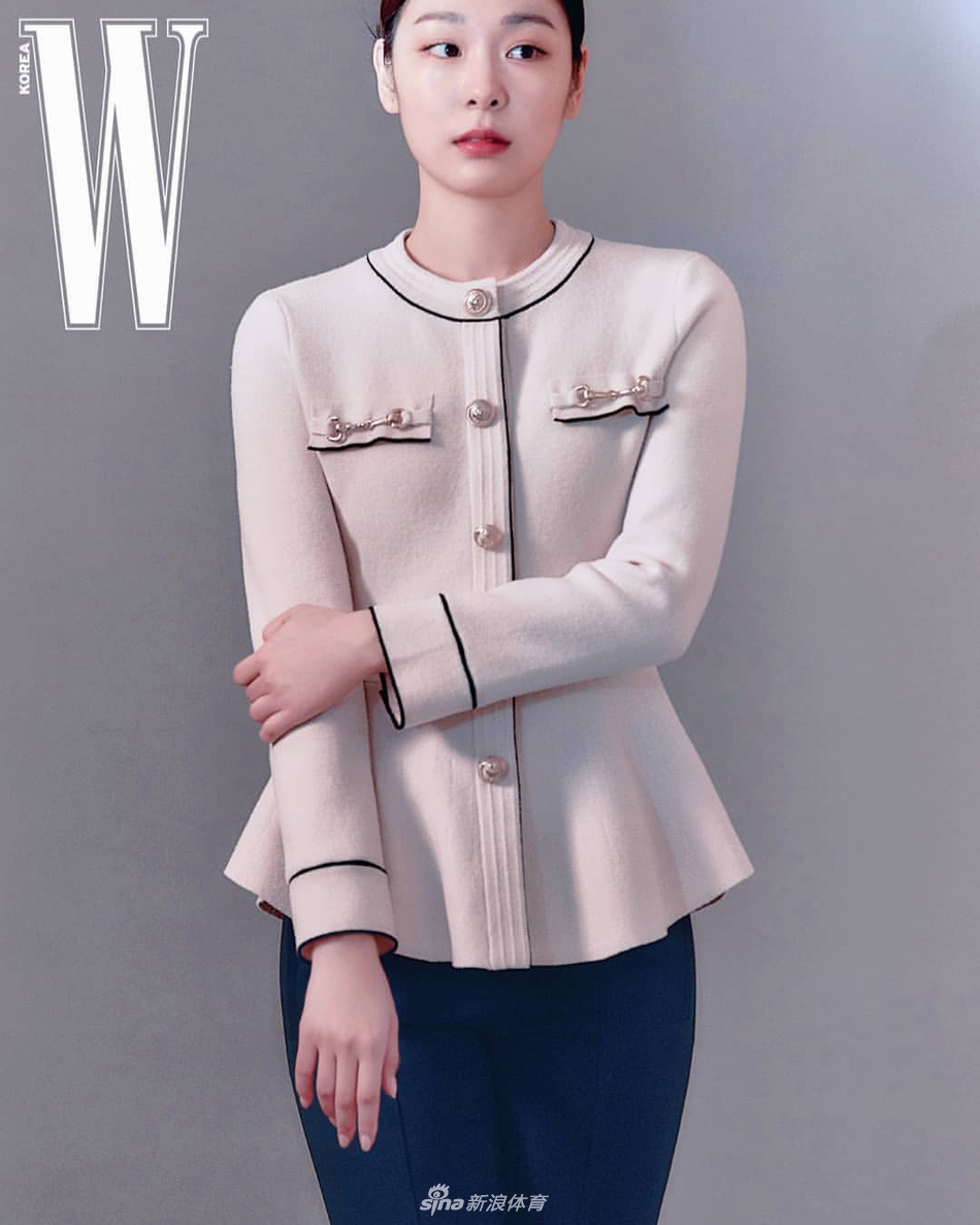 金妍儿为杂志拍摄时尚大片