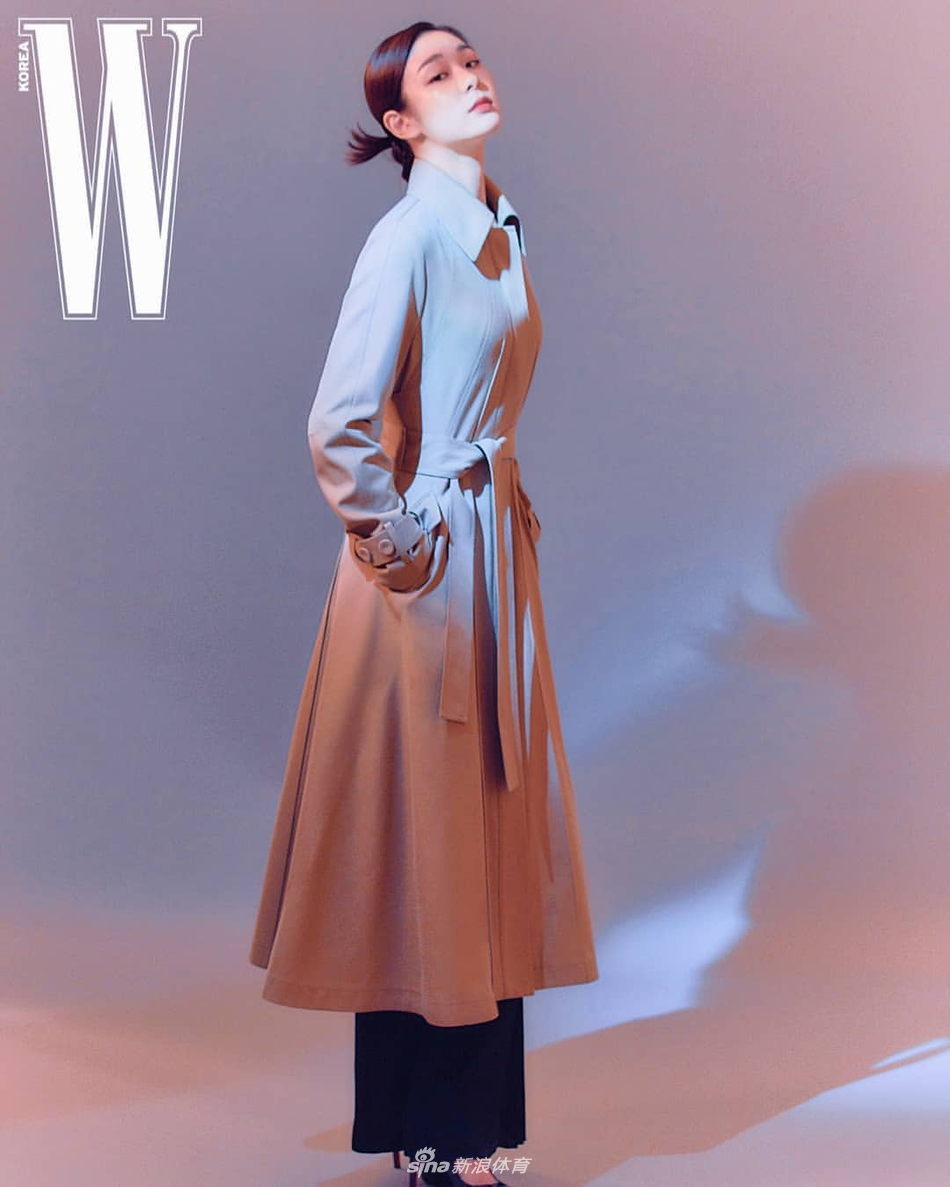 金妍儿为杂志拍摄时尚大片