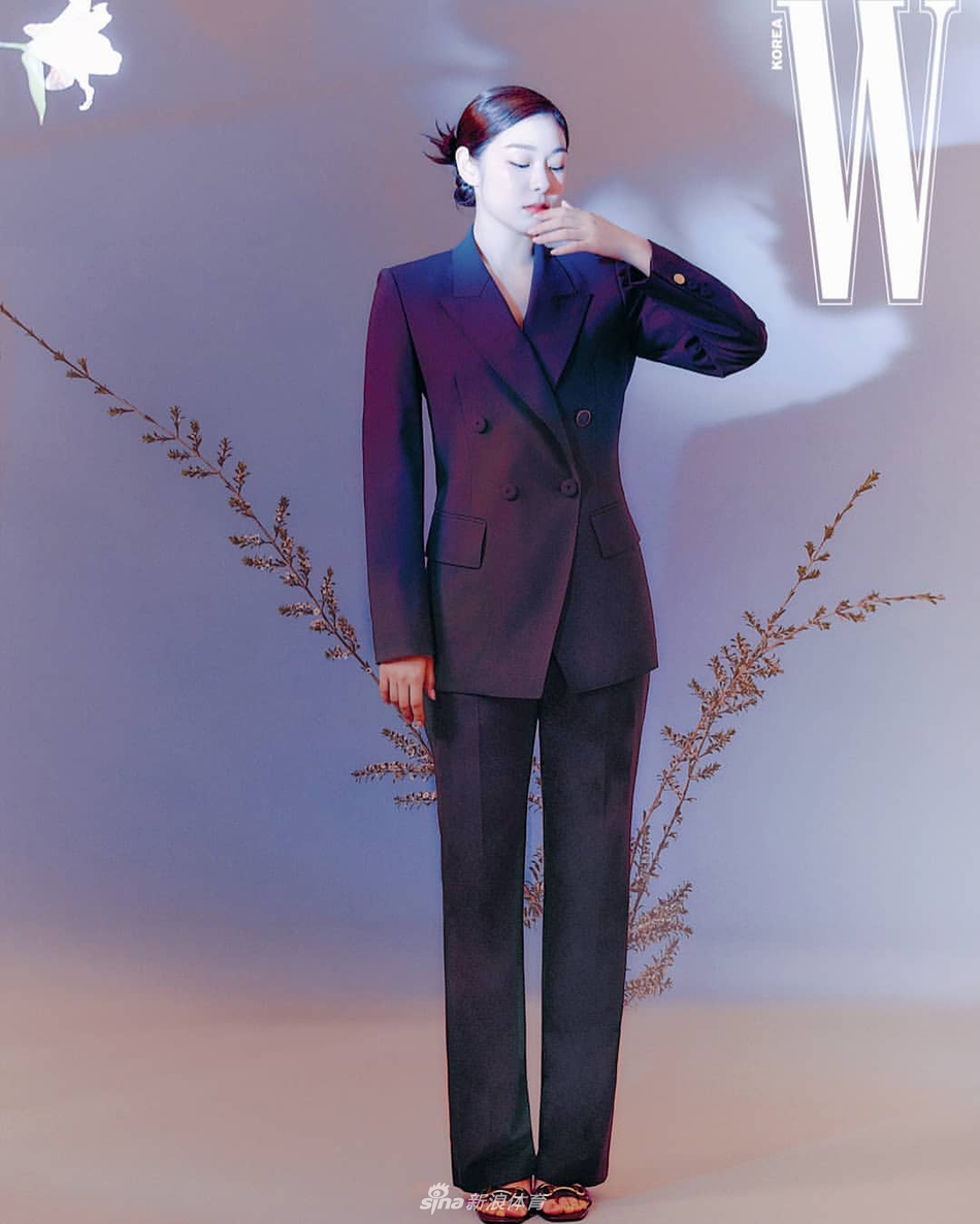 金妍儿为杂志拍摄时尚大片