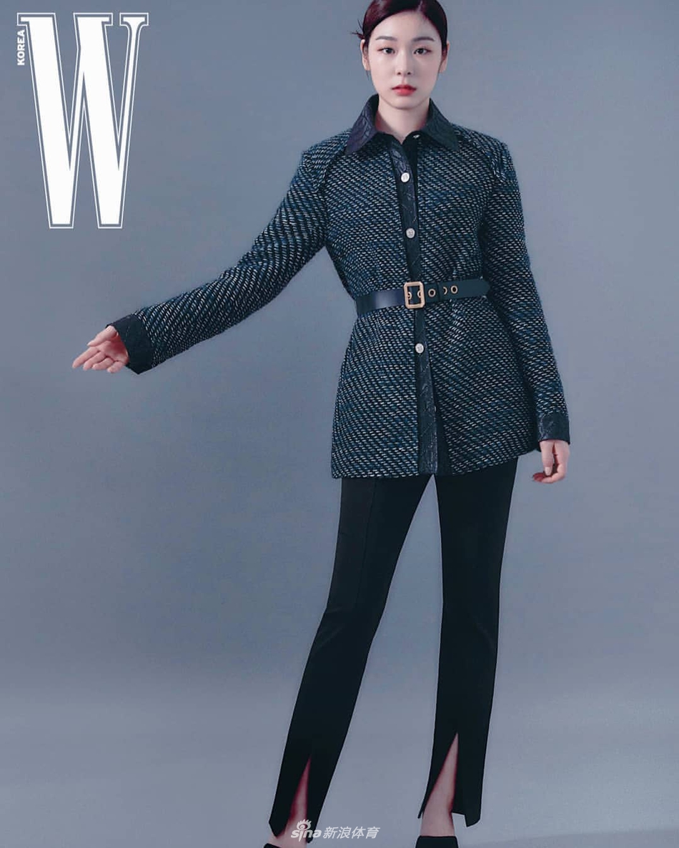 金妍儿为杂志拍摄时尚大片