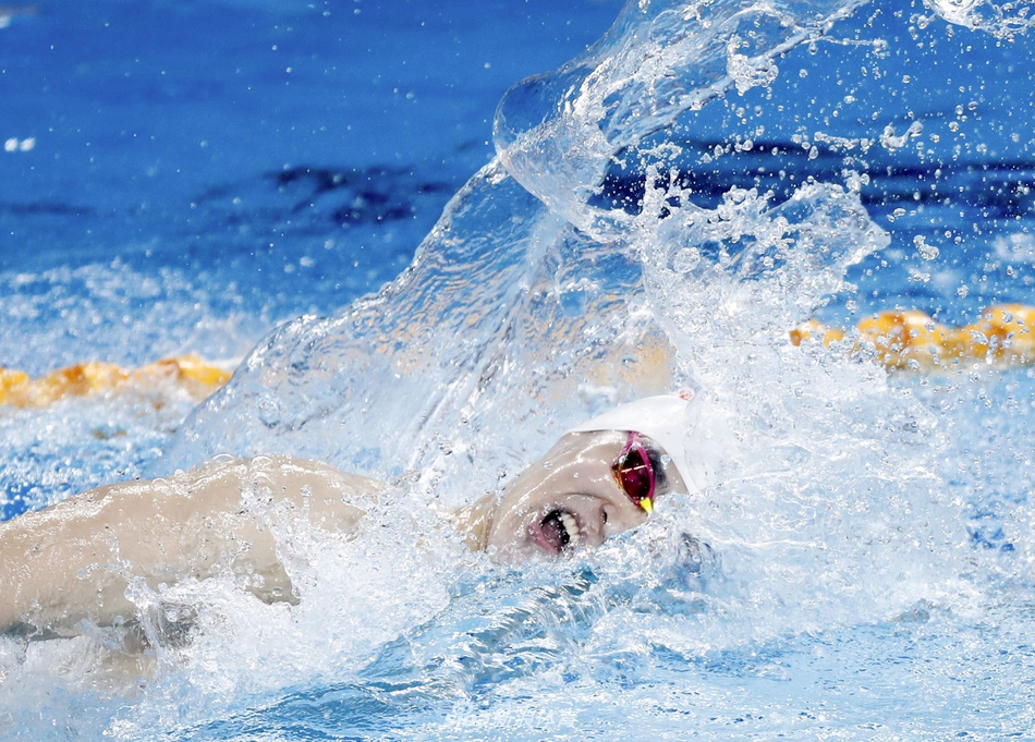 冠军游泳系列赛孙杨200米自由泳夺冠