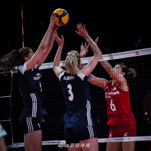 世联赛中国女排3-0波兰女排