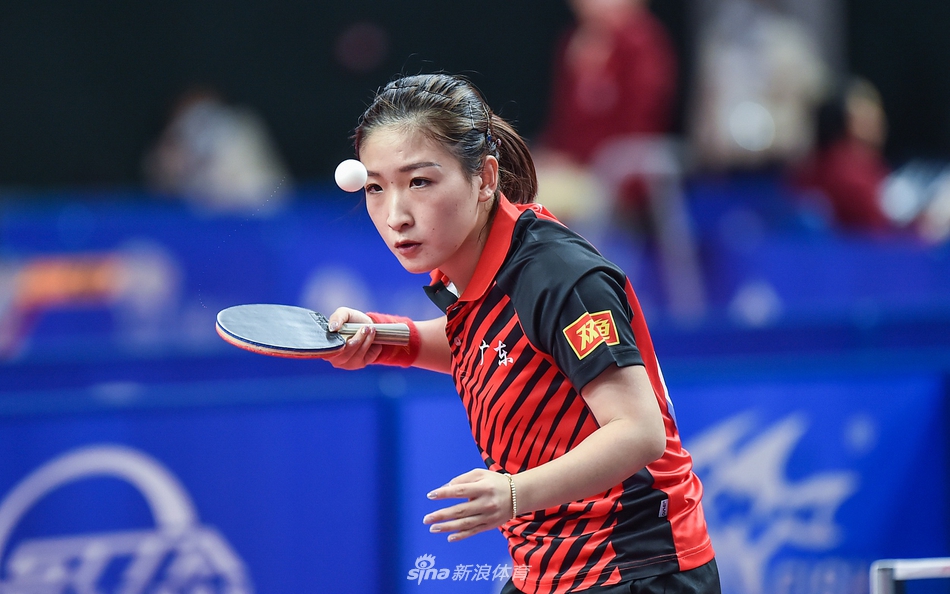刘诗雯出战全运会乒乓球资格赛