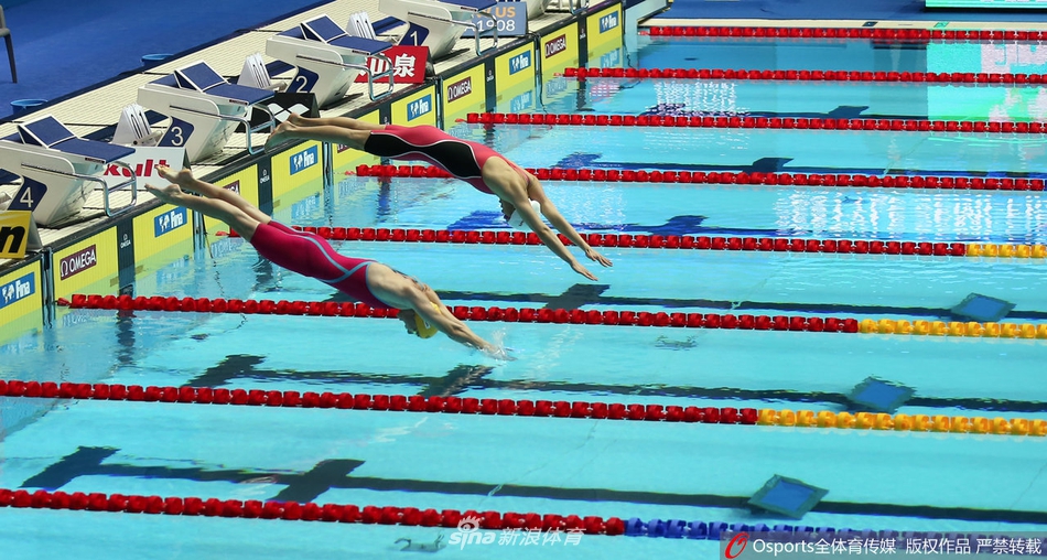 女子50米自由泳半决赛加赛 刘湘不敌坎贝尔无缘决赛