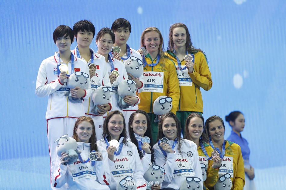 新浪直击中国女子接力夺冠