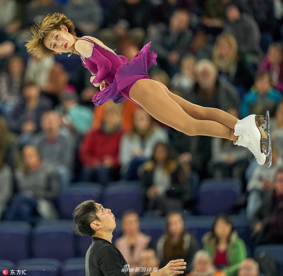 花滑大奖赛彭程/金杨双人滑摘银