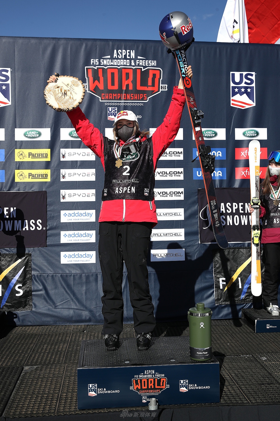 谷爱凌带伤夺中国世锦赛U型池首冠