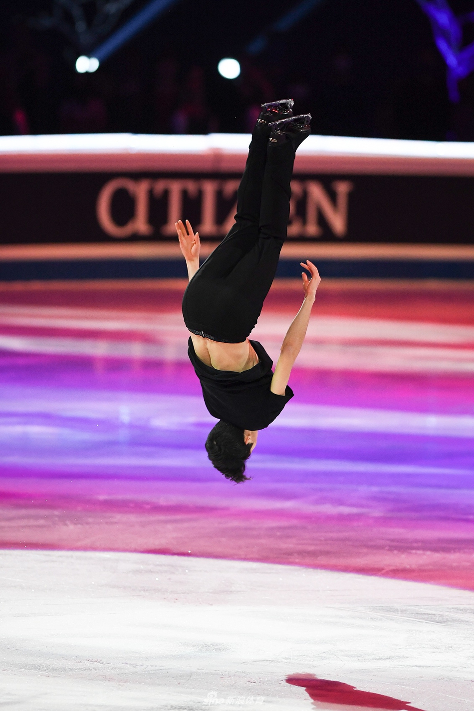 花滑世锦赛陈巍表演滑