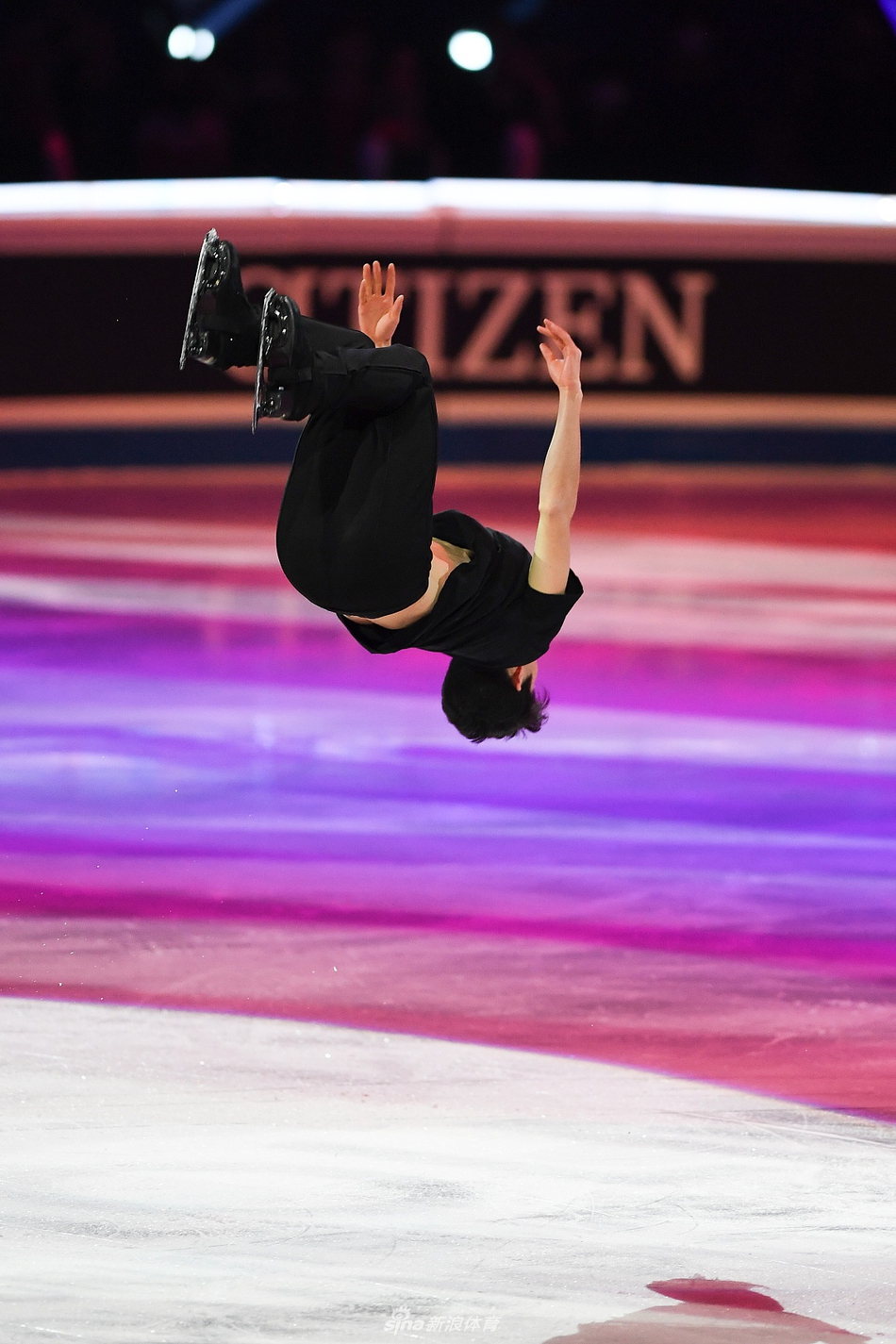 花滑世锦赛陈巍表演滑