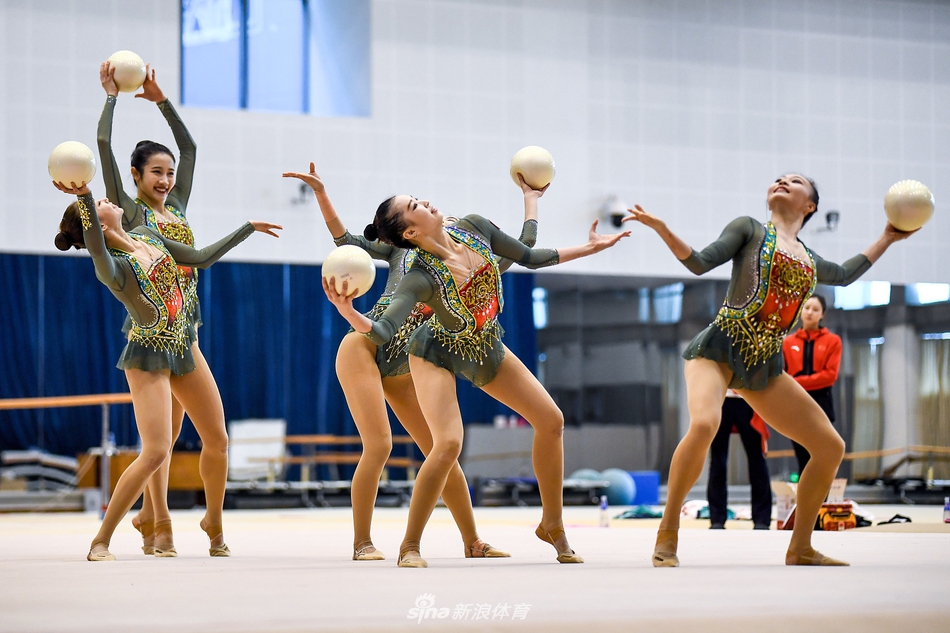 中国艺术体操队集体项目公开测验