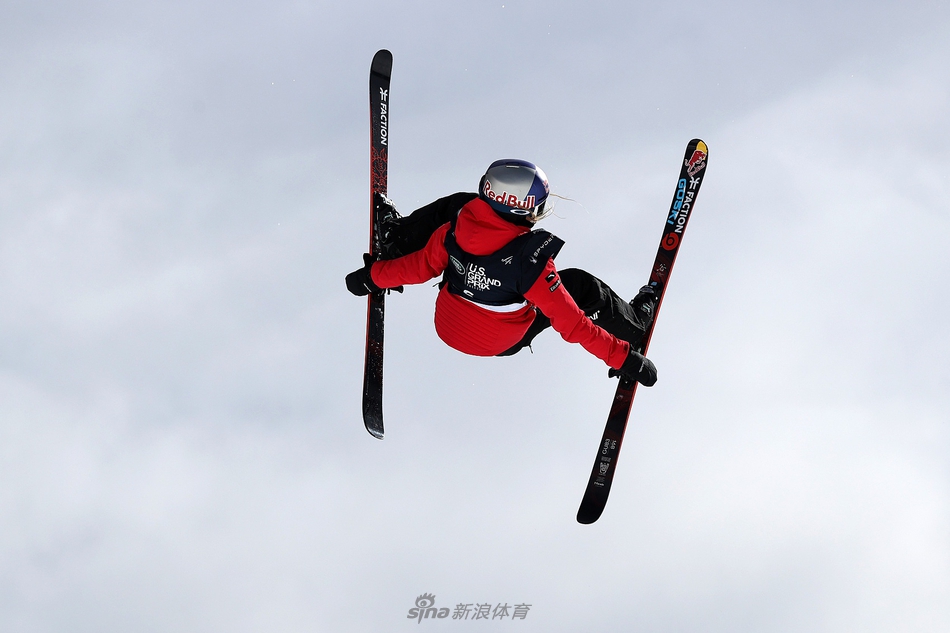 谷爱凌获世界杯坡面障碍技巧第四