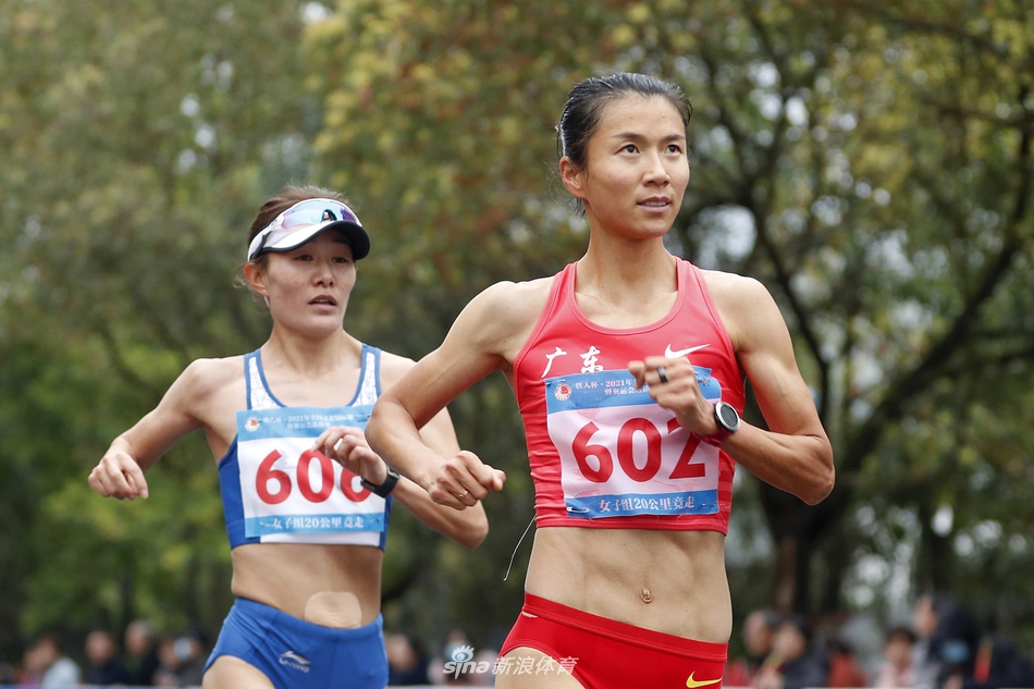杨家玉刘虹打破女子20公里竞走世界纪录