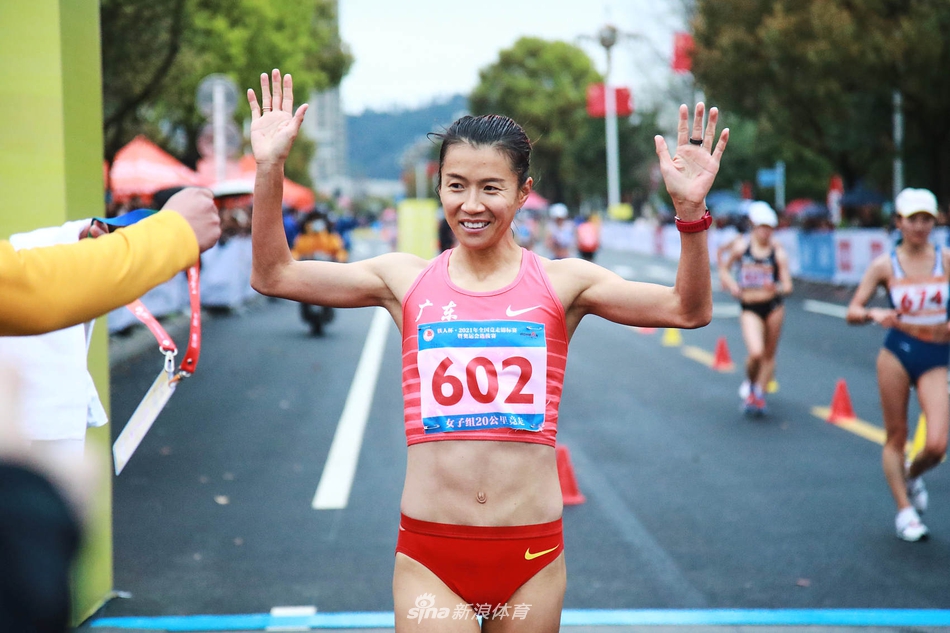 杨家玉刘虹打破女子20公里竞走世界纪录
