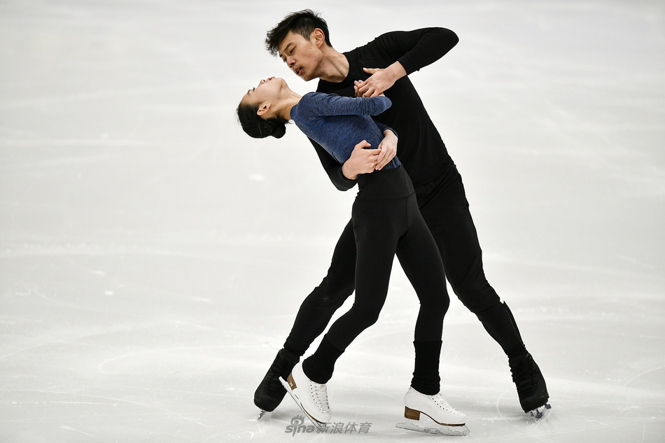 花滑世锦赛中国双人滑抓紧备战