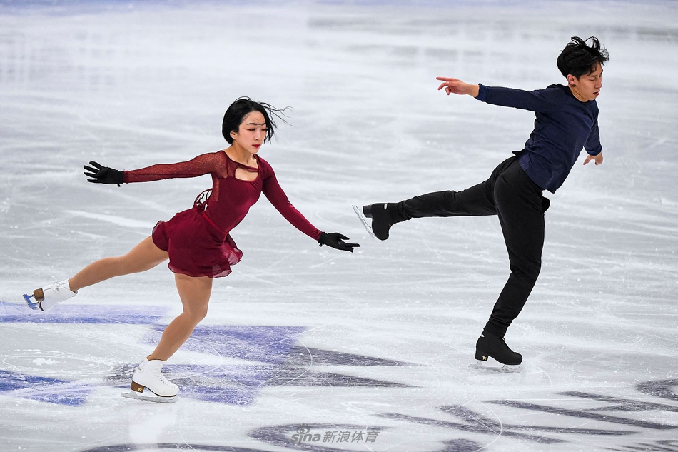 花滑世锦赛中国双人滑抓紧备战