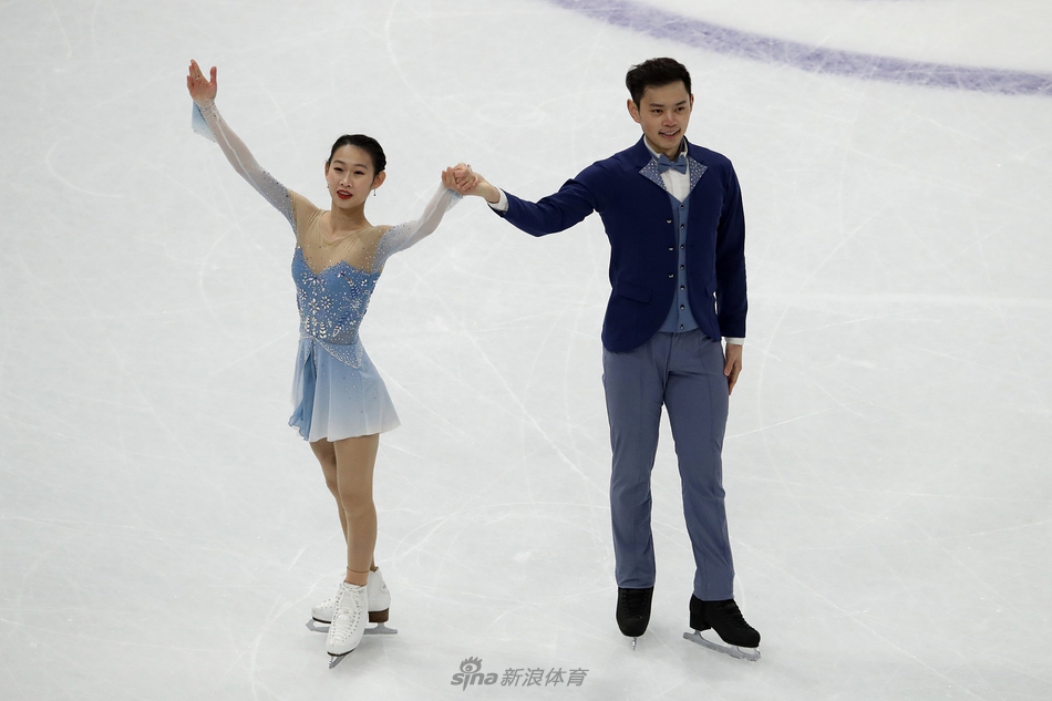 彭程/金杨短节目第五 比赛服出状况