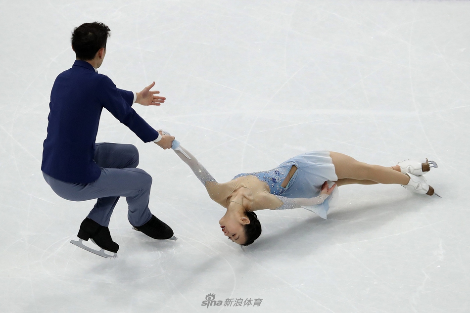 彭程/金杨短节目第五 比赛服出状况